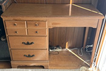 Wooden 3-drawer Desk