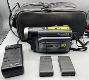 JVC Camcorder GR-AXM511 With Bag/charger & 2 Batteries Included