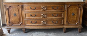 Thomasville Solid Wood 9-drawer Dresser