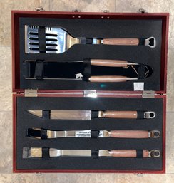 Grill Accessory Set With Wooden Case - NEW