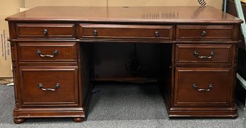 Riverside Solid Wood 7-drawer Executive Desk With Power - Key Not Included