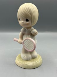 Enesco Precious Moments 1985 - Serving The Lord - Porcelain Figurine #100161