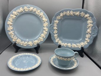Wedgwood Etruria/Barlaston Embossed Queensware Tableware Set - 32 Pieces Total - Made In England