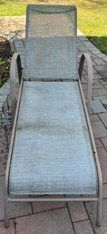 Outdoor Aluminum Mesh-back Lounge Chair