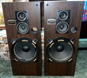 Pioneer CS-D9000 150 WATT RCA Speakers - 2 Total