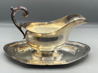 Wilcox Silver Plated Gravy Boat With Attached Saucer