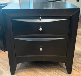 Modern Black Wood Nightstand With Pull-out Tray - Single Nightstand