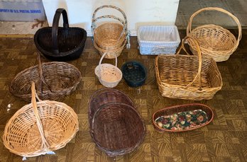 Assorted Baskets  - 12 Piece Lot