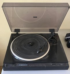 Sherwood Direct Drive Semi Automatic Turntable - Model ST-875