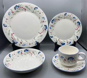 Royal Doulton Expressions Windermere English China Set - 45 Pieces Total - Made In England