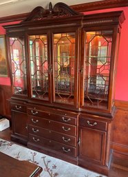 Stanley Furniture Stoneleigh Mahogany Wooden Lighted Buffet With Hutch