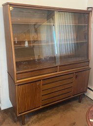 Stanley Furniture MCM Wooden Buffet With Hutch