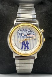 Bulova Sportstime NY Yankees 2000 World Series Champions Mens Watch With Stretch Band - MLB1998