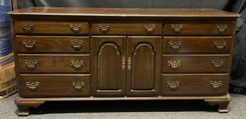 Ethan Allen Wooden 9-drawer Dresser