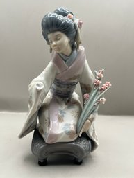 Lladro Porcelain Figurine - Geisha Girl #1450 - Box Included