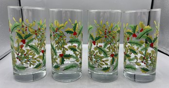 Holly Pattern Drinking Glass Set - 4 Total