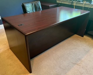 Solid Wood Laminated Office Desk With Faux Leather Office Chair