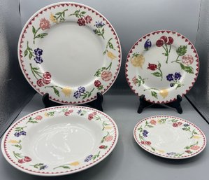 Farberware Casual Concepts Provincetown Pattern Tableware Set #328 - 15 Pieces Total
