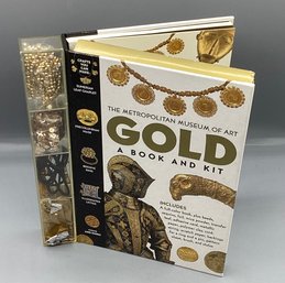 THE METROPOLITAN MUSEUM OF ART PRECOLUMBIAN MASK GOLD Gold Book And Kit