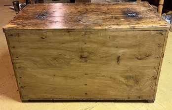 Solid Wood Storage Trunk