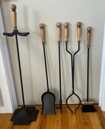 Metal Fireplace Accessory Set With Stand