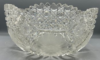 Decorative Cut Crystal Floral Pattern Bowl