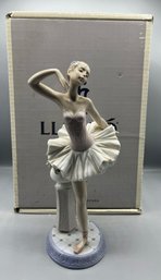 Lladro Porcelain Figurine - Stage Presence #06323 - Box Included