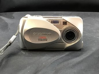 Olympus Digital Camera D-560 Zoom (2.5in Tall X 4.5in Long X 1.5in Wide)