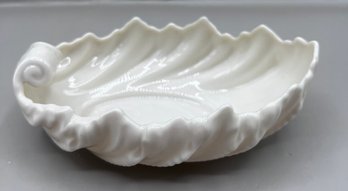 Lenox Green Porcelain Acanthus Leaf Dish