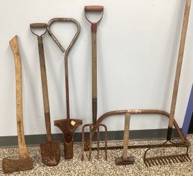 Assorted Hand/yard Tool Lot - 6 Piece Lot