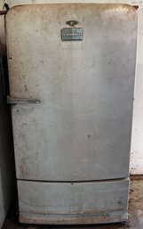 Vintage Frigidaire Refrigerator 1940s-50s Made By GM Model ML-77