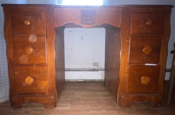 Virginia House Maple  By Lincoln International Desk 1940s