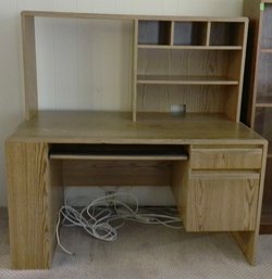 Computer Desk With Hutch