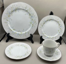 Ecko Prudence Serenade Pattern China Set - 40 Pieces Total - Plate Storage Cases Included