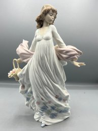 Lladro Porcelain Figurine - Spring Splendor #5898 - Box Included