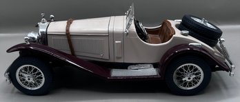 Bburago 1928 Mercedes Benz SSK Die Cast Model Car