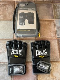 Everlast Kick Boxing Gloves - Size Small