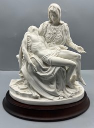 The Franklin Mint 1989 - MichelAngelos - Pieta - Fine Bisque Porcelain Statue With Wood Base