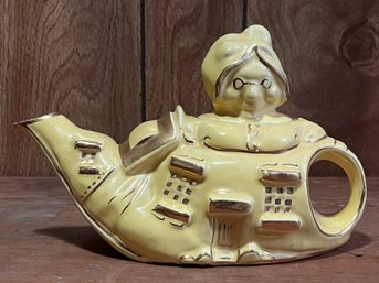 Lingard Pottery Old Mother Hubbard Shoe Teapot - Made In England