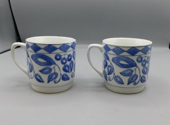 Williams Sonoma IDG Tea Cups Blue White Floral Coffee Mugs, 2