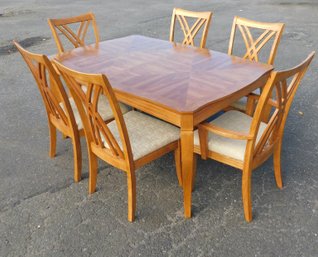 Wooden Dining Room Table & 6 Chairs W Table Protector