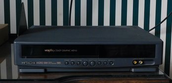 Hitachi VHS Player, Powers On - No Remote