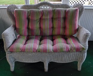 White Wicker Loveseat With Cushions