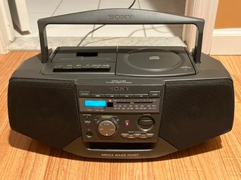 Sony CD Radio Cassette-corder CFD-v35 - Remote Not Included