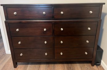 Hampton Dresser By Meridian Home Furniture Wooden 8-drawer Dresser