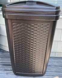 Suncast Outdoor Waste Pail