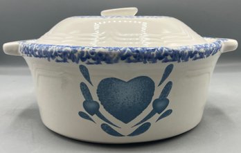 2QT Covered Heart Pattern Casserole Pot - Box Included