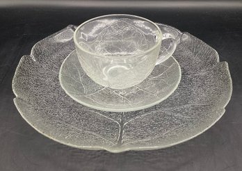 Arcoroc Aspen Leaf Clear Tempered Glass Plates, Tea Cups, & Saucers- 16 Piece Set