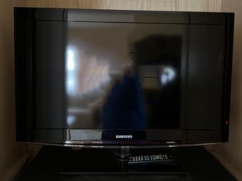 Samsung 32 Flat Screen Tv With Remote