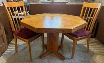 Octagon Kitchen Table With 2 Chairs